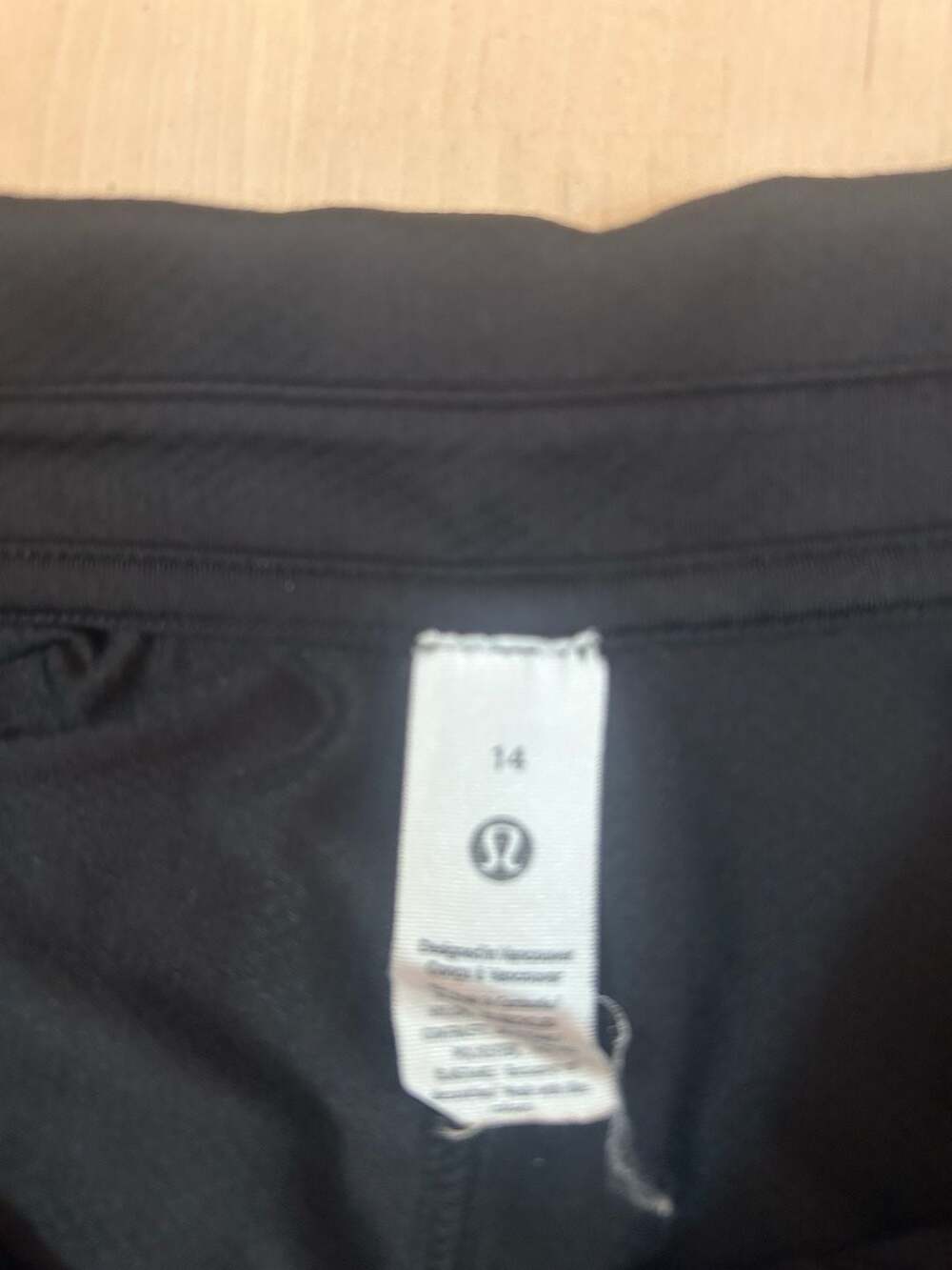 Lululemon Women's Black Short Sleeve Polo Shirt - Picture 2 of 5